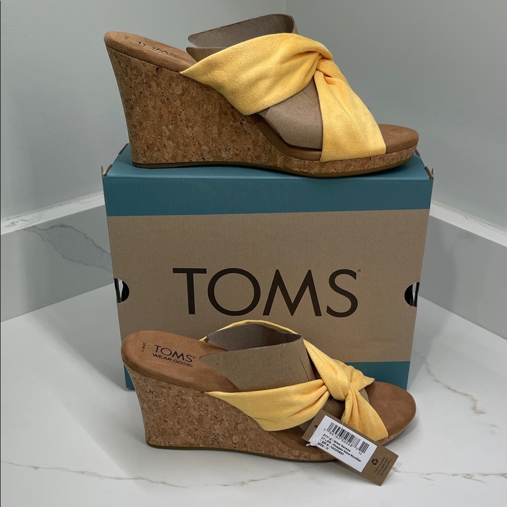TOMS Women's Serena Pineapple Yellow Microfiber Wedge Sandals